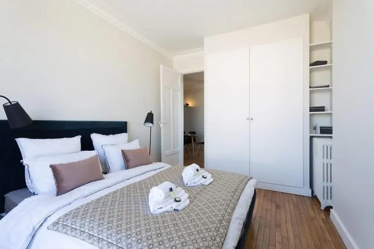 Appartement Guestready - Designer - Eiffel Tower View!
