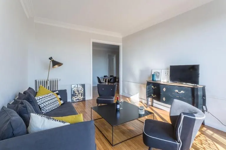 Guestready - Designer - Eiffel Tower View! *